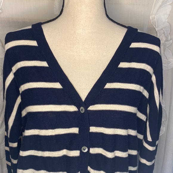 Vince Short Oversized Striped V-Neck Button Down Cardigan Sweater Size Small - Picture 4 of 6